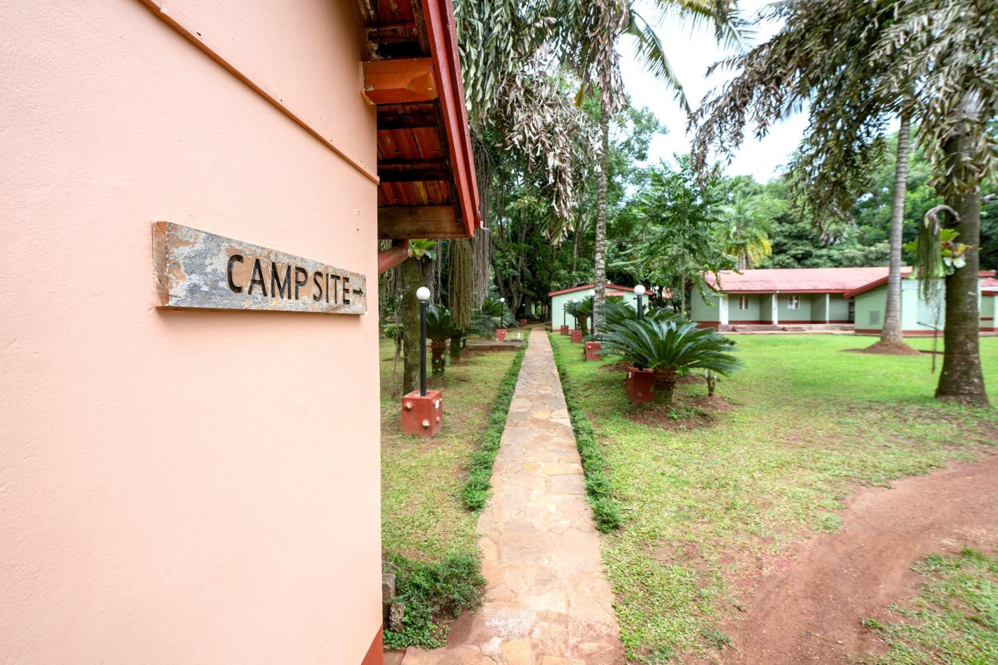 Masindi Hotel Buitenkant foto