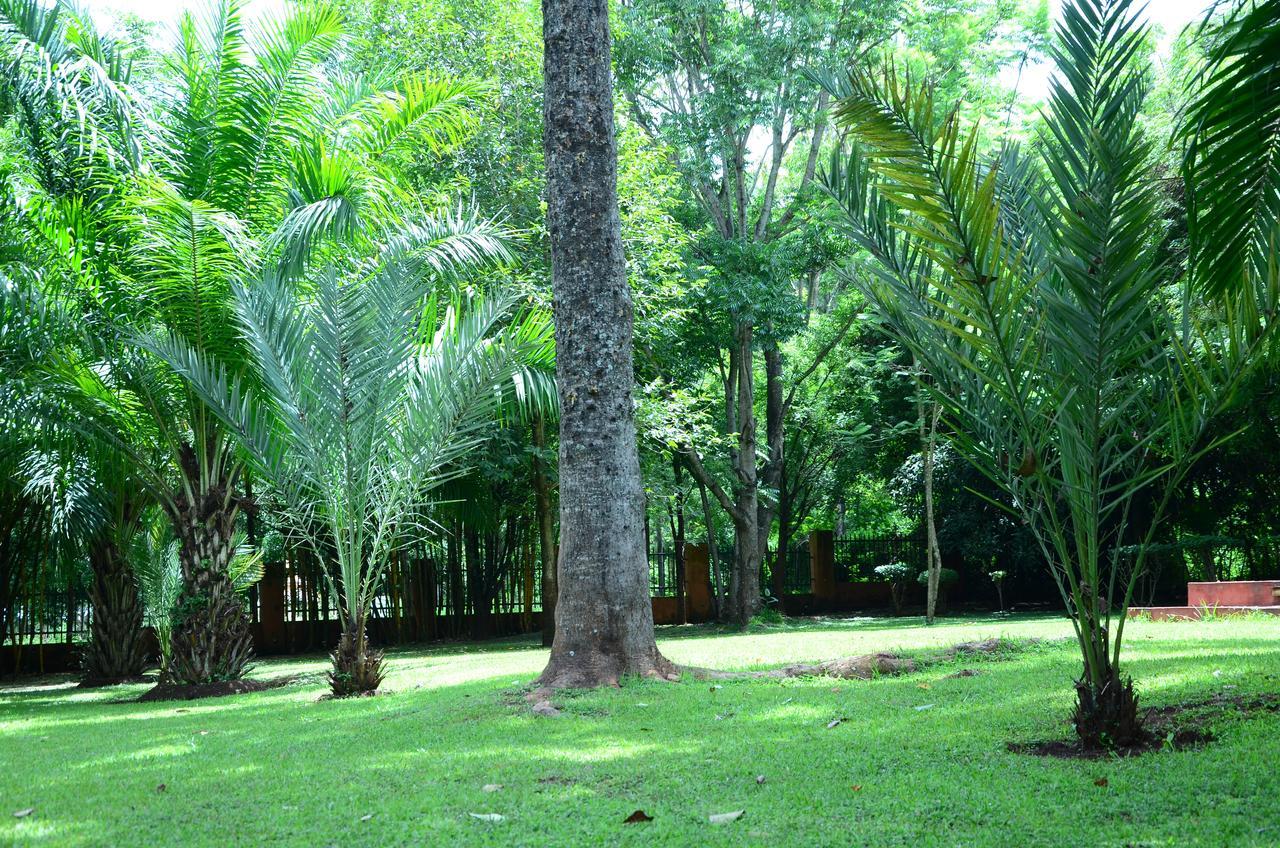 Masindi Hotel Buitenkant foto